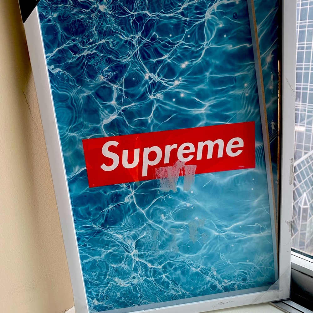 Supreme picture